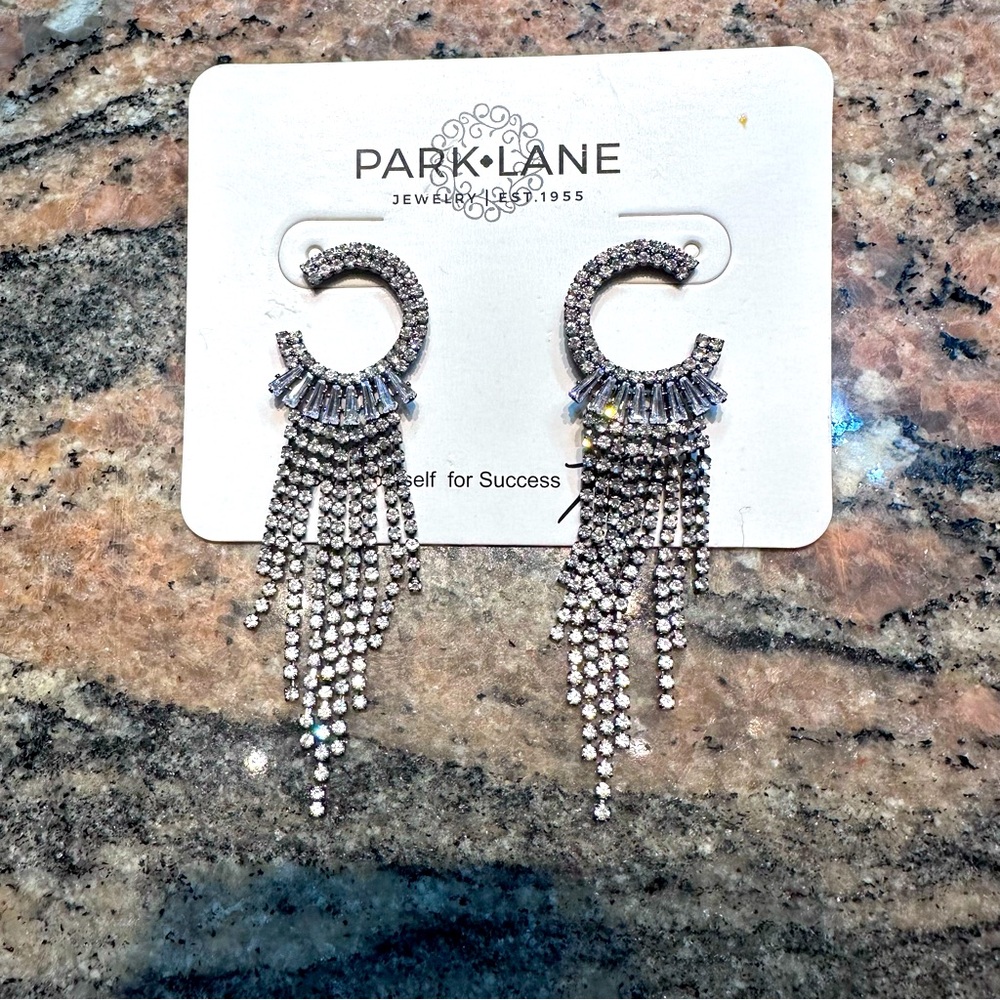 Park Lane: Interstellar Post Earrings, hematite plated with crystals, NWT